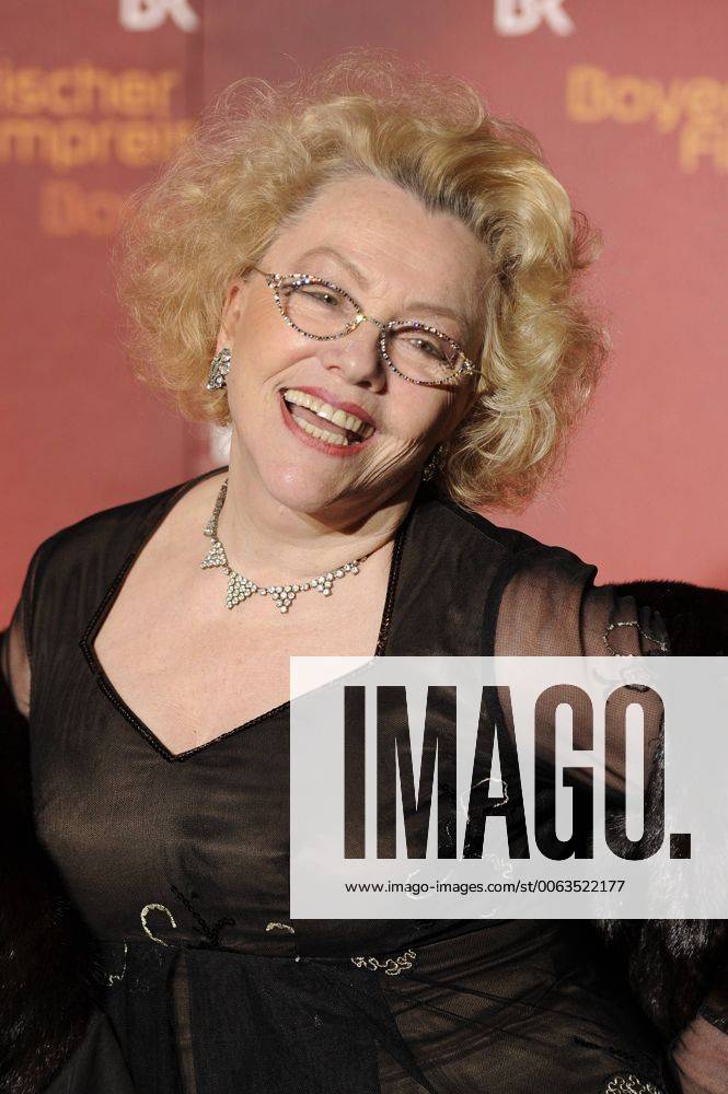 Eva Maria REICHERT (Schauspielerin),Einzelbild,angeschnittenes Einzelmotiv,Portraet,Portrait,Porträt. 36. Bayerischer Filmpreis 2015-Red Carpet,Roter Teppich,am 16.01.2015 im Prinzregententheater in Muenchen.
