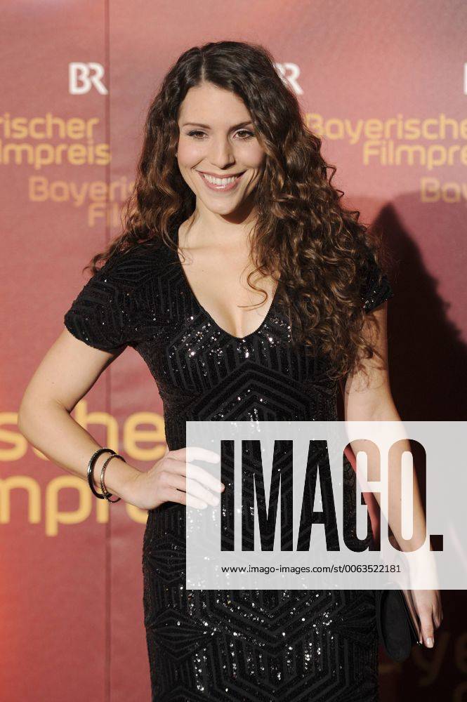 Eva Maria REICHERT (Schauspielerin),Einzelbild,angeschnittenes Einzelmotiv,Halbfigur,halbe Figur. 36. Bayerischer Filmpreis 2015-Red Carpet,Roter Teppich,am 16.01.2015 im Prinzregententheater in Muenchen.