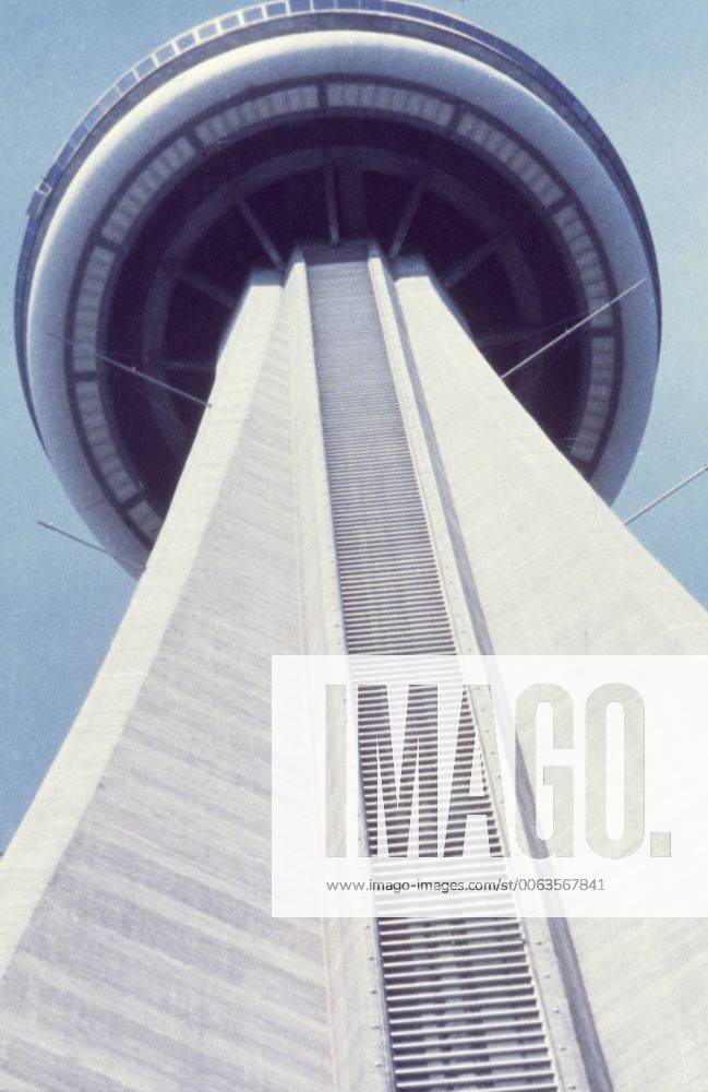 CN Tower in Toronto - Kanada 1981 Aufnahmedatum geschätzt snapshot-photography H.Seeliger