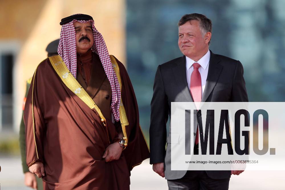 King Abdullah II of Jordan (R) inspects guards of honor with visiting King Hamad bin Isa Al Khalifa of Bahrain in Amman, capital of Jordan, on Feb. 9, 2015. ) JORDAN-AMMAN-BAHRAIN-VISIT MohammadxAbuxGhosh
