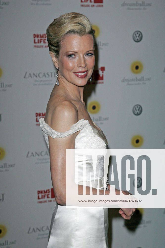 Dreamball Charity Event - Berlin Kim Basinger attends the Dreamball Charilty Event 2007 at the German Historical Museum. Berlin 27.09.07