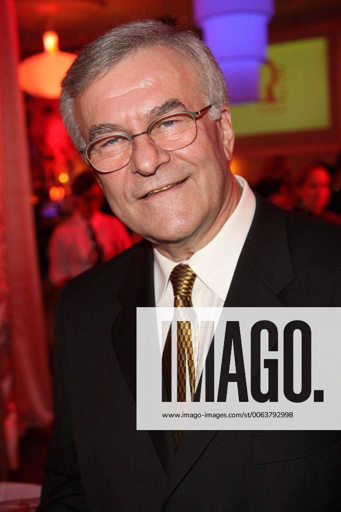 German Synchron Award - Berlin Joachim Kerzel (voice: JackNicholson, DustinHoffmann, RobertdeNiro and DennisHopper) attending the GERMAN SYNCHRON AWARD at Kosmos. Berlin 03.04.2008.