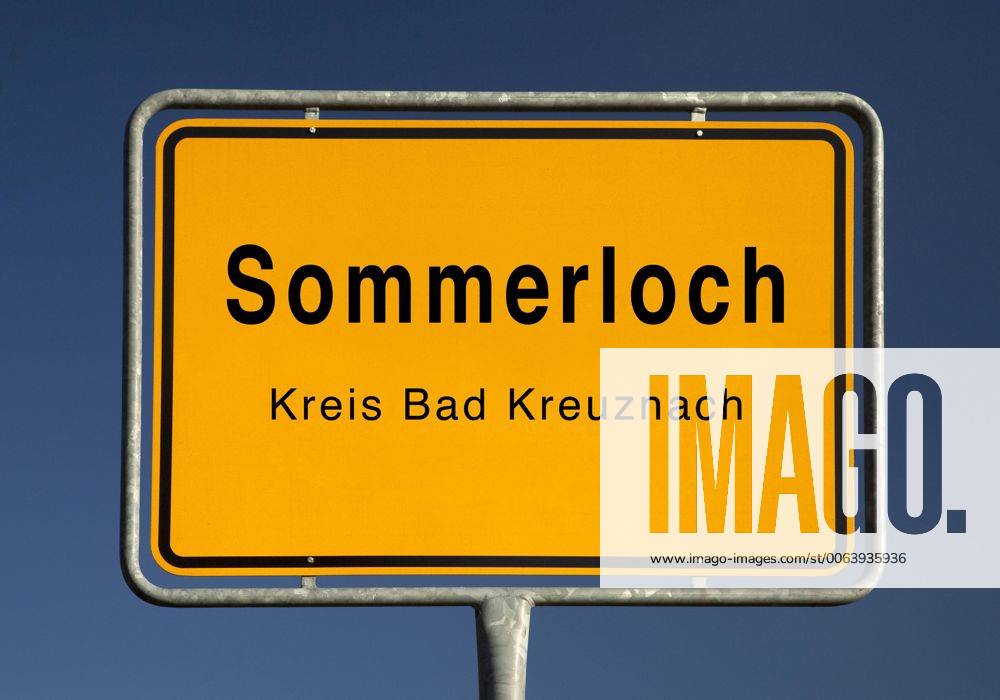 Ortseingangsschild von Sommerloch, Deutschland, Rheinland-Pfalz, Landkreis Bad Kreuznach, Sommerloch Sommerloch name place sign, Germany, Rhineland-Palatinate, Landkreis Bad Kreuznach, Sommerloch BLWS387211