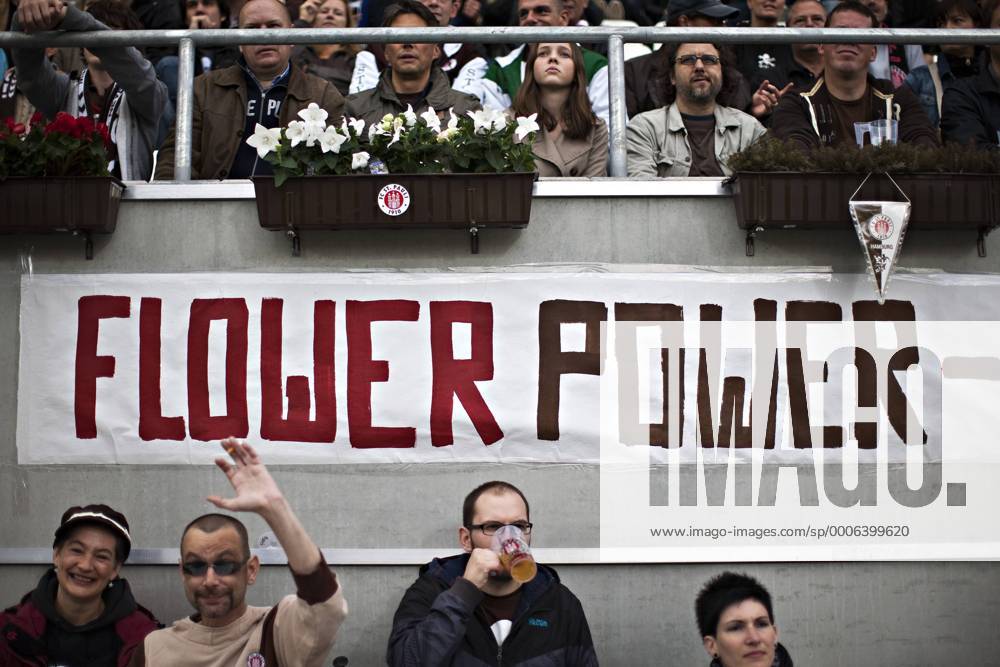 Blumenkästen an der neuen Haupttribüne. Flower Power. - FC St. Pauli kurios