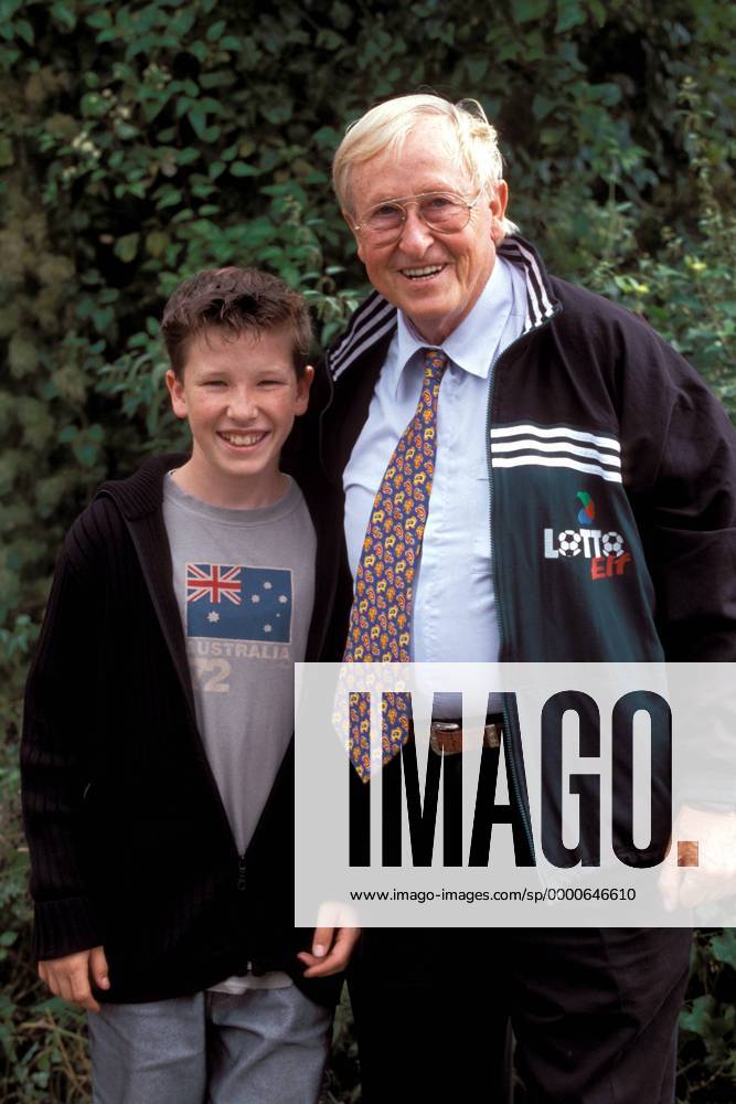 Trainerlegende Rudi Gutendorf (Deutschland) mit Sohn Fabian Fußball Herren Benefizspiel 2002, Benefiz, Vdia Gruppe Koblenz