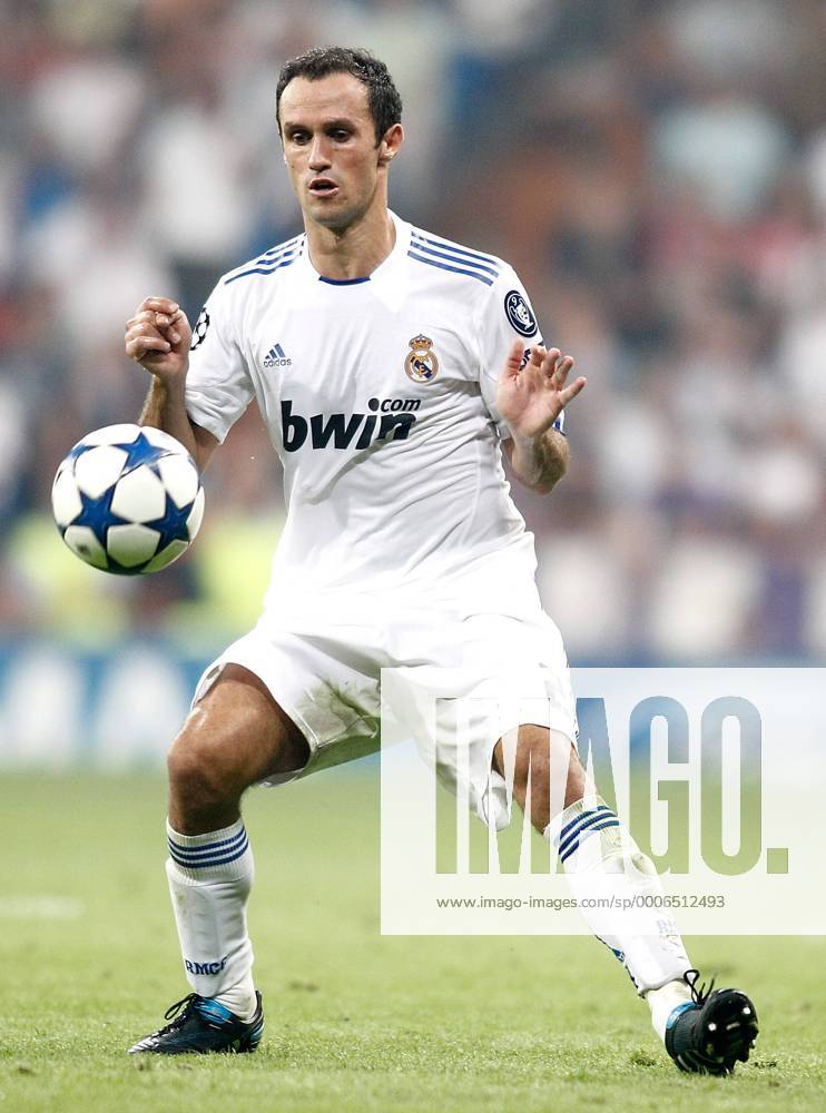 Real Madrid s Ricardo Carvalho during Champions League match between Real Madrid (white) and Ajax Amsterdam (blue). September 15, 2010. (126468)