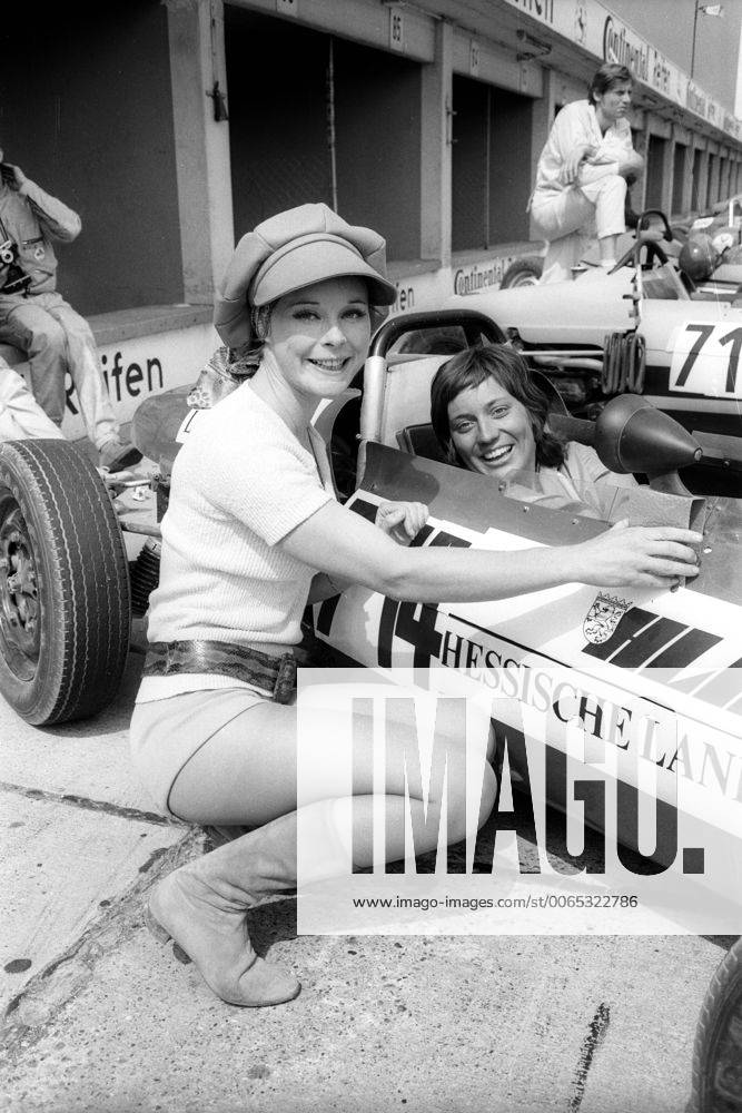 Elke Sommer (li.) und Rosi Mittermaier auf dem Nürburgring