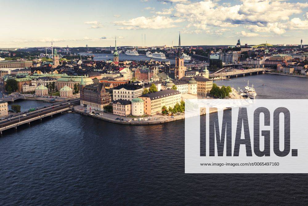 Sweden, View towards Gamla Stan, the central and old town island of Stockholm ZMF000409