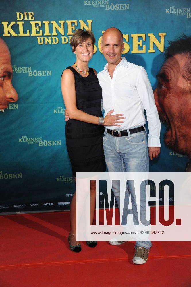 Schauspieler Christoph Maria Herbst und seine Frau Gisi kommen am 31.08.2015 in Köln zur Premiere des Films Die Kleinen und die Bösen .