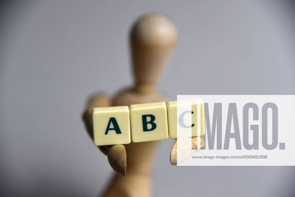 Deutschland, Bonn, 07.09.2015 Weltalphabetisierungstag 2015 am 8. September 2015 in der Welt Foto: Analphabetismus weltweit. Germany, Bonn, 07.09.2015 International Literacy Day 2015 8 September 2015 in the world Photo: illiteracy worldwide. Weltalphabetisierungstag 2015