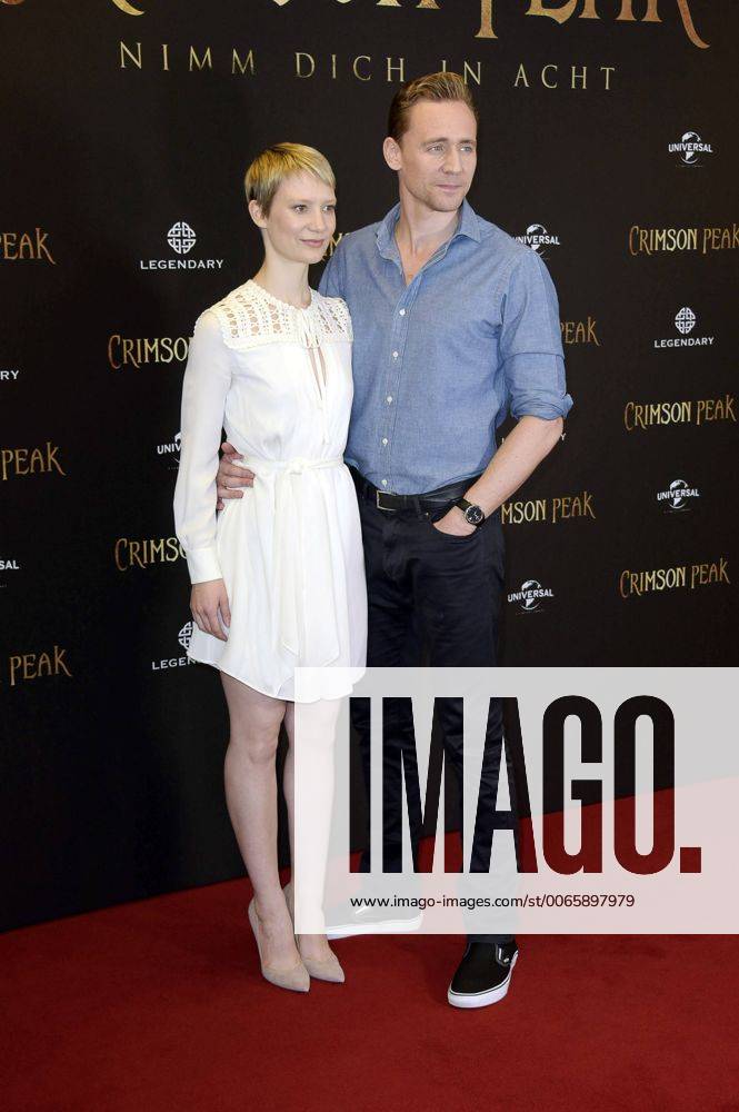 Mia Wasikowska und Tom Hiddleston bei Photocall zu Crimson Peak im Regent Hotel. Berlin, 30.09.2015 Foto:xFredericx xFuturexImage