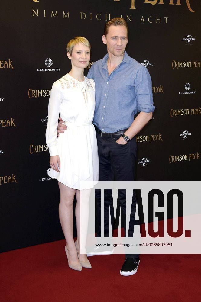 Mia Wasikowska und Tom Hiddleston bei Photocall zu Crimson Peak im Regent Hotel. Berlin, 30.09.2015 Foto:xFredericx xFuturexImage