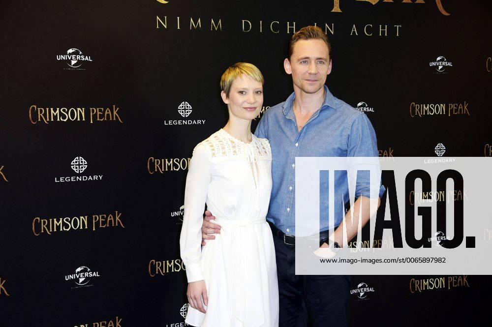 Mia Wasikowska und Tom Hiddleston bei Photocall zu Crimson Peak im Regent Hotel. Berlin, 30.09.2015 Foto:xFredericx xFuturexImage