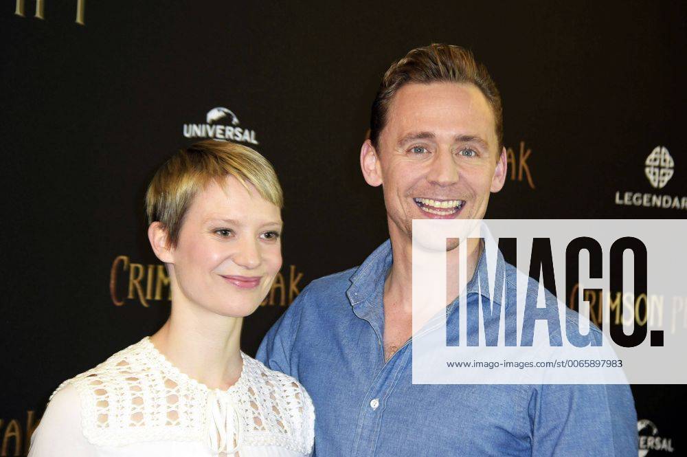 Mia Wasikowska und Tom Hiddleston bei Photocall zu Crimson Peak im Regent Hotel. Berlin, 30.09.2015 Foto:xFredericx xFuturexImage