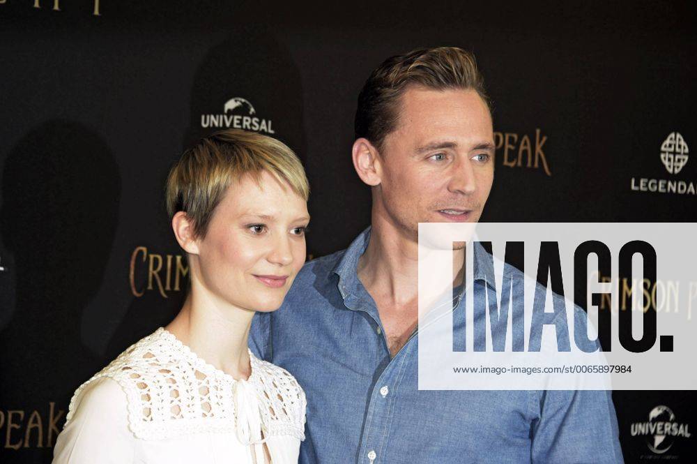 Mia Wasikowska und Tom Hiddleston bei Photocall zu Crimson Peak im Regent Hotel. Berlin, 30.09.2015 Foto:xFredericx xFuturexImage