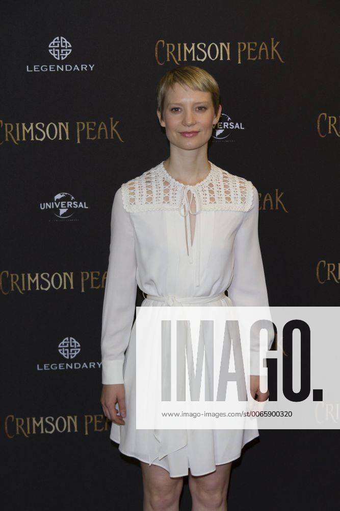 Mia Wasikowska - Photocall anlaesslich des Filmstarts von CRIMSON PEAK (Kinostart: 15.10.2015) in Berlin am 30.09.2015. Photocall Crimson Peak