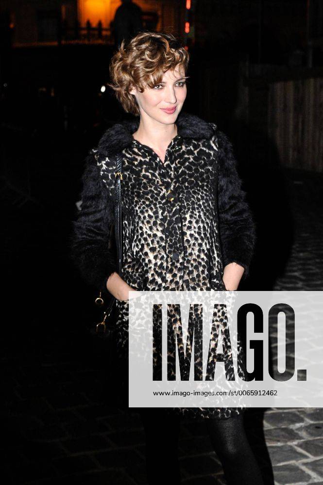 Louise BOURGOIN - Paris Fashion Week, Modenschau Lanvin - Paris, Frankreich - 01 10 2015 ThierryBreton Panoramic