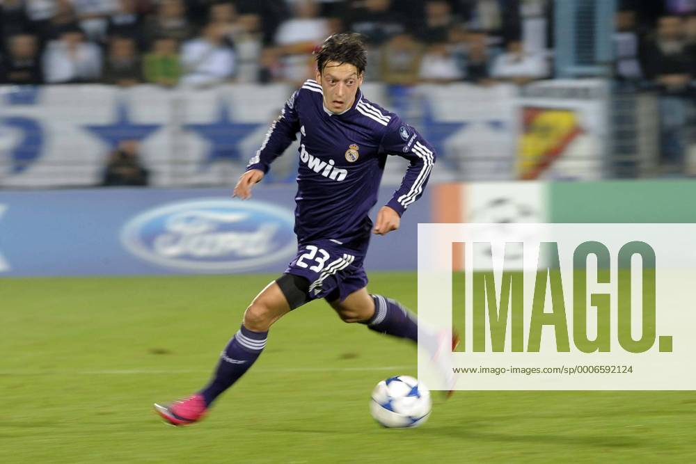 AJ Auxerre - Real Madrid CF - Champions League 2010 2011 - 28.09.2010: Mesut Özil (Real Madrid) - Autissierx
