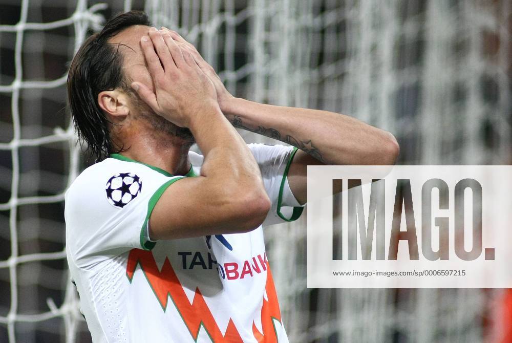 Inter Mailand (blau) - Werder Bremen (weiß) - Hugo Almeida ---