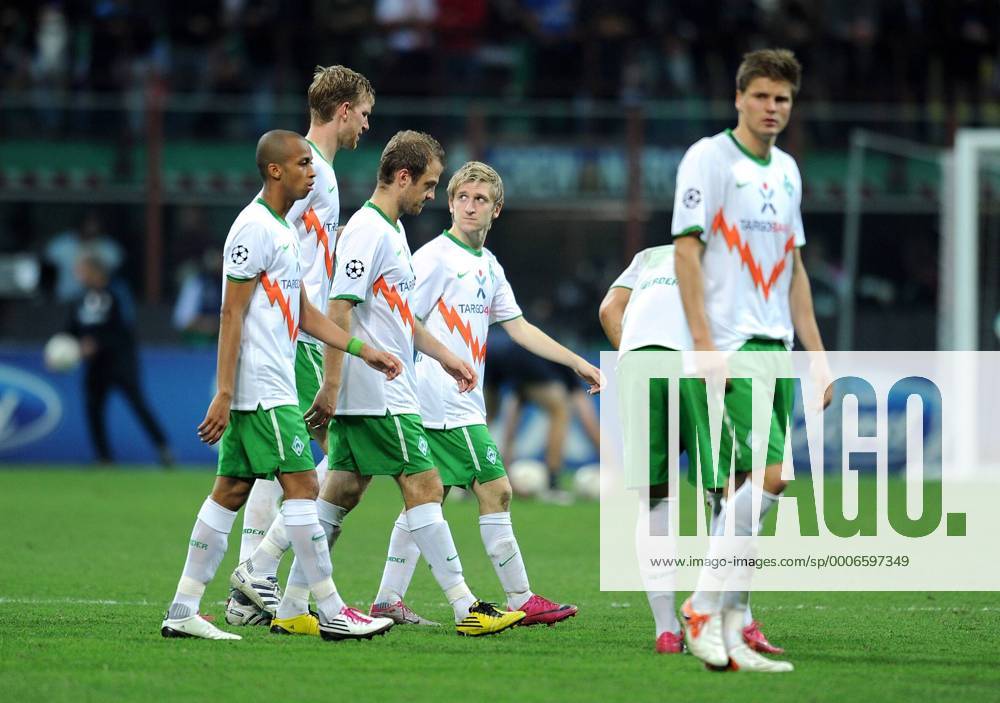 - FUSSBALL CHAMPIONS LEAGUE SAISON 2010 2011 GRUPPE A Inter Mailand - SV Werder Bremen (weiß) 29.09.2010: v.li. Wesley, Per Mertesacker, Daniel Jensen, Marko Marin, Sebastian Prödl (SV Werder Bremen)