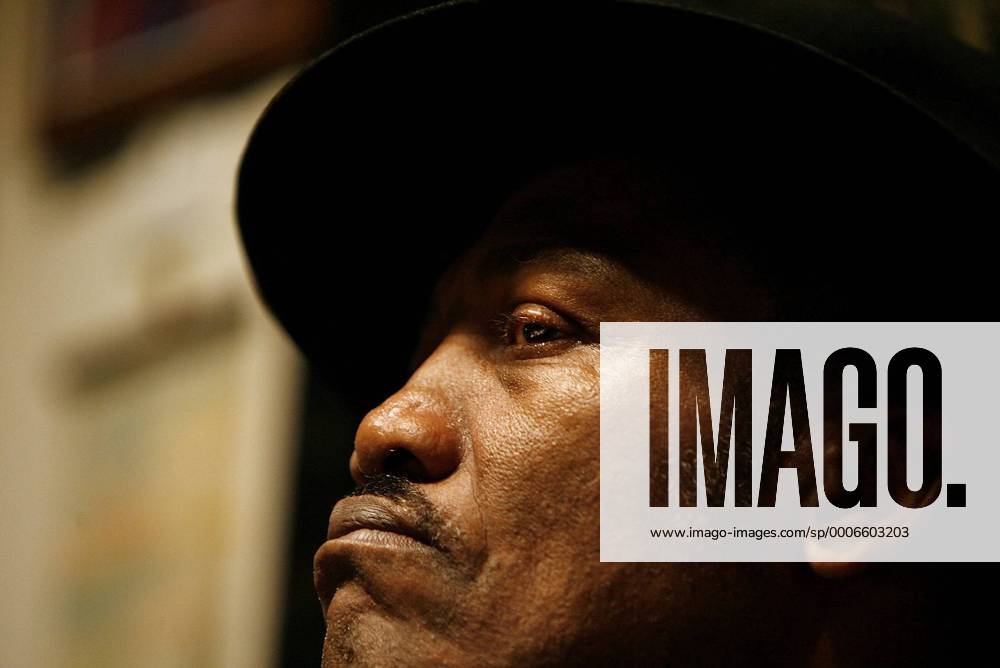 Nov. 13, 2006 - Philadelphia, Smokin Joe Frazier (USA) sits inside his North Philadelphia gym. - ZUMAc51