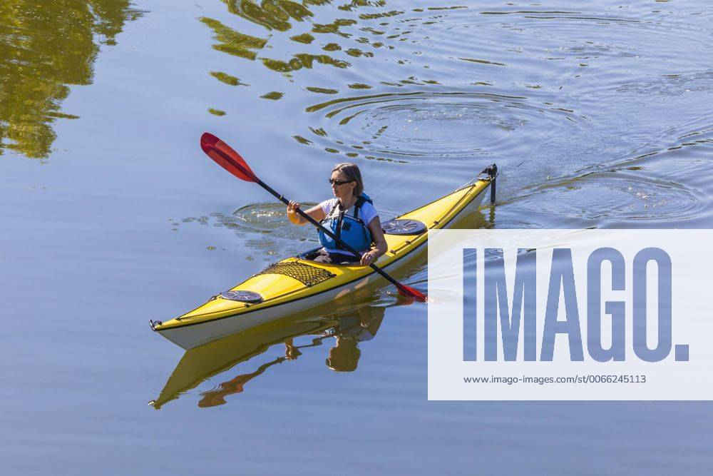 Germany, woman kayaking model released Symbolfoto property released WDF003256