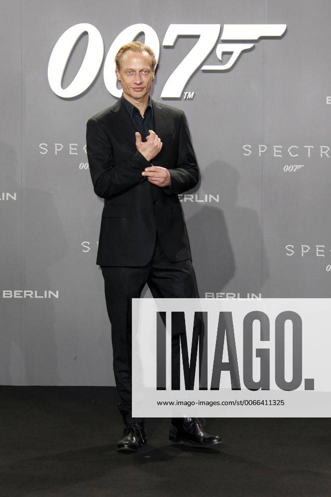 Victor Schefe bei der Premiere des Kinofilms James Bond 007 - Spectre im Cinestar Sony Center am Potsdamer Platz. Berlin, 28.10.2015 Foto:xT.xSkupinx xFuturexImage