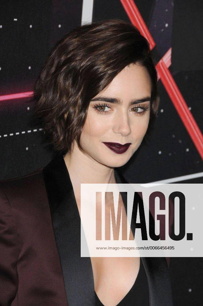 Oct. 30, 2015 - Beverly Hills, California, United States - Oct 30, 2015 - Los Angeles California USA - Actress LILY COLLINS at the 2015 Jaguar Land Rover British Academy Britannia Awards - BAFTA, Los Angeles Premiere held at the Beverly Hilton Hotel. Beverly Hills United States - ZUMAf05_