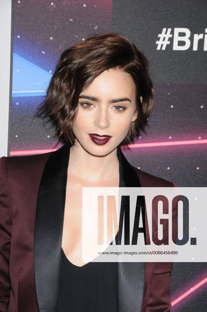 Oct. 30, 2015 - Beverly Hills, California, United States - Oct 30, 2015 - Los Angeles California USA - Actress LILY COLLINS at the 2015 Jaguar Land Rover British Academy Britannia Awards - BAFTA, Los Angeles Premiere held at the Beverly Hilton Hotel. Beverly Hills United States - ZUMAf05_