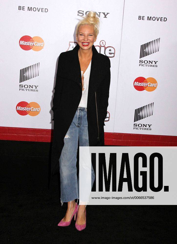 Dec. 7, 2014 - New York, New York, U.S. - Singer SIA attends the world premiere of Annie held at the Ziegfeld Theater. - ZUMAk03
