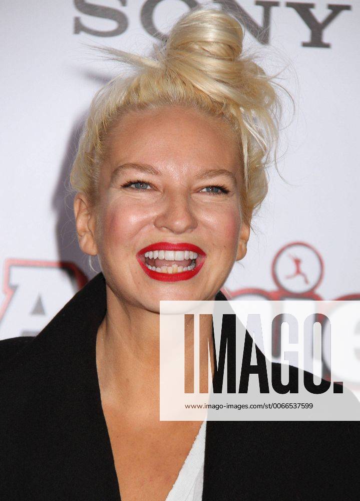 Dec. 7, 2014 - New York, New York, U.S. - Singer SIA attends the world premiere of Annie held at the Ziegfeld Theater. - ZUMAk03