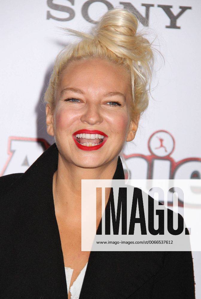 Dec. 7, 2014 - New York, New York, U.S. - Singer SIA attends the world premiere of Annie held at the Ziegfeld Theater. - ZUMAk03