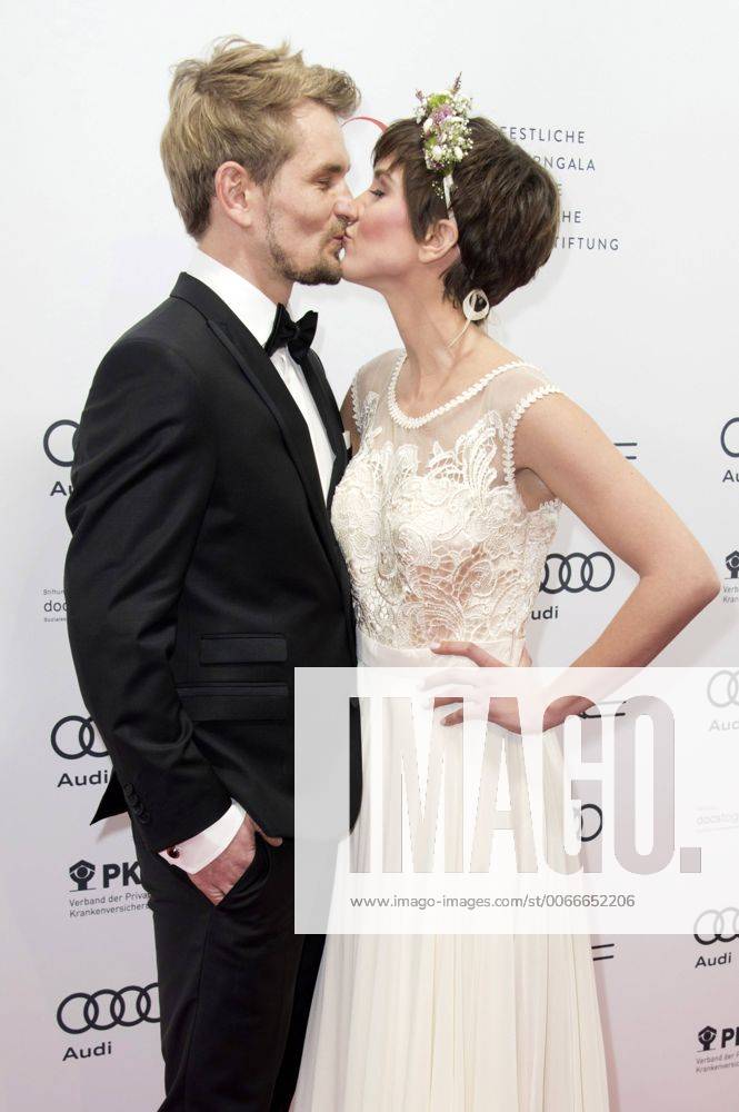 Isabell Horn mit Freund Jens Ackermann bei der 22. Festlichen Operngala in der Deutschen Oper. Berlin, 07.11.2015 Foto:xFredericx xFuturexImage