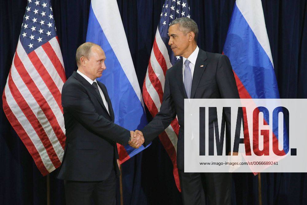 Russian President Vladimir Putin (L) and U.S. President Barack Obama shake hands for the cameras before the start of a bilateral meeting at the United Nations headquarters September 28, 2015 in New York City. Putin and Obama are in New York City to attend the 70th anniversary general assembly meetings. Pool POY2015DC116 ChipxSomodevilla