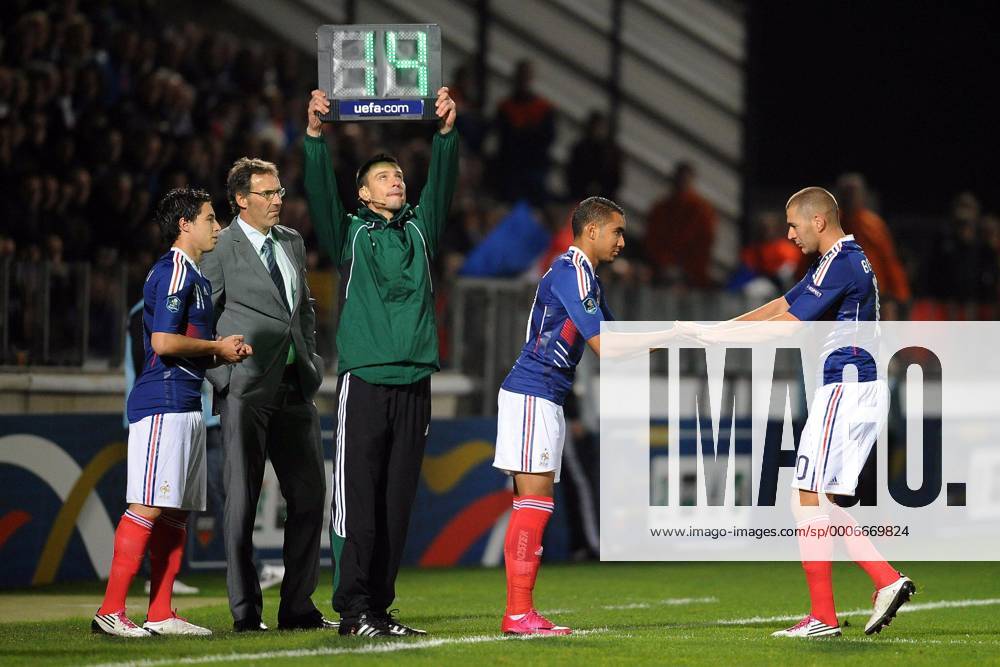 Metz - EURO Quali 2010 - France (blue) vs Luxembourg (white) 2:0 --- Samir Nasri - Coach Laurent Blanc - Dimitri Payet and Karim Benzema (France) --- NLeGouicxFep o0 Nationaltrainer