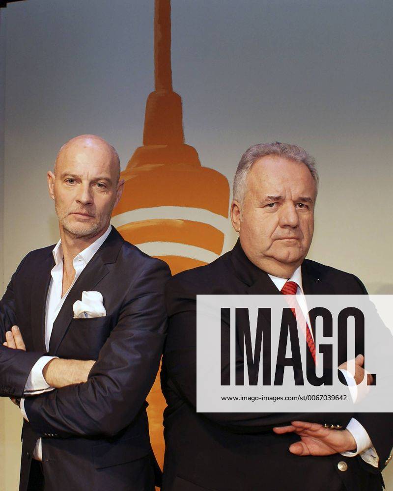Simon Licht und Winfried Wagner vor der Premiere des Theaterstücks Laible und Frisch - Gut geklaut ist halb gebacken in der Komödie am Marquard. Stuttgart, 20.11.2015 Foto:xJ.xFuturexImage
