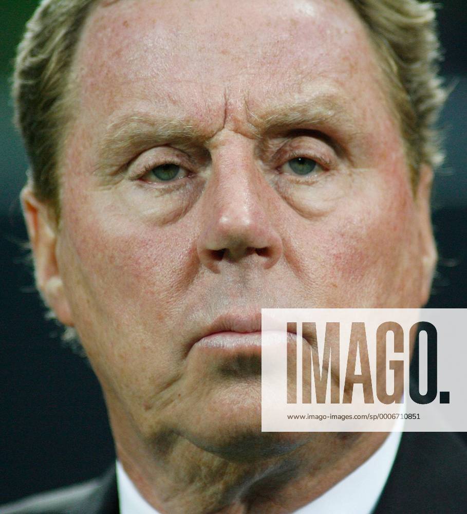Inter Mailand (blau schwarz) vs Tottenham Hotspur (weiß) --- Trainer Harry Redknapp (Tott) ---