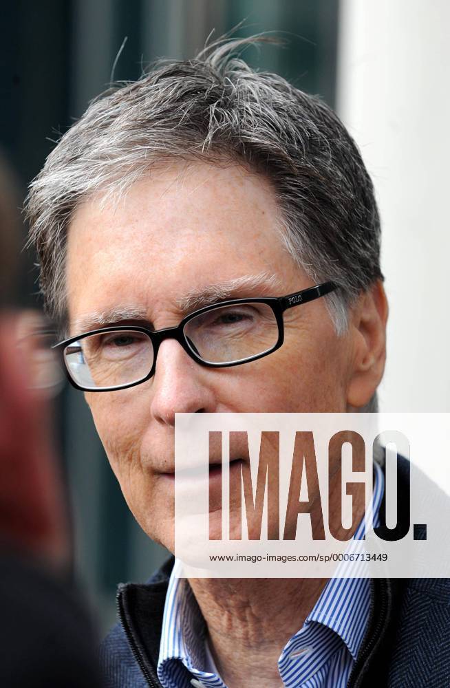 Oct 16, 2010 - Liverpool, Merseyside, United Kingdom - New Liverpool FC owner JOHN W HENRY II, leaving a meeting with the crowd to discuss Liverpool s future. - ZUMA