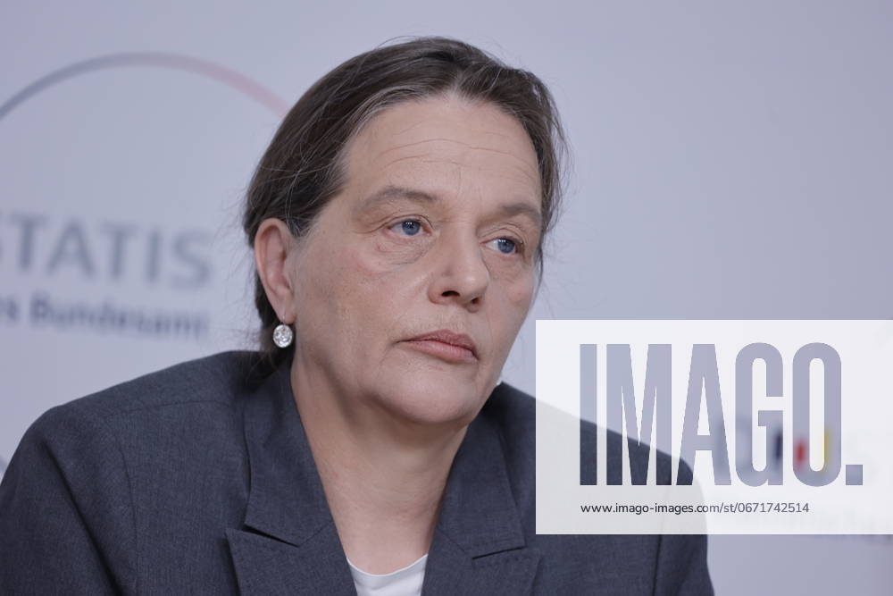 Dr. Ruth Brand, President of the Federal Statistical Office , Germany, Berlin, Federal Press Conference, Topic Federal Statistical Office, Census 2022 Start of the publication of the results