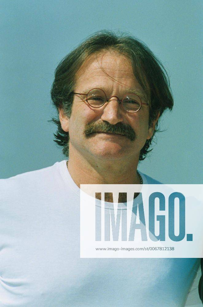 ROBIN WILLIAMS.1997 Cannes film festival. - ZUMAg49
