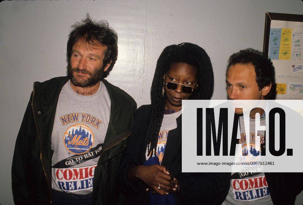ROBIN WILLIAMS Whoopi Goldberg Billy Crystal 1990.f9934.Supplied by Photos, inc. - ZUMAg49