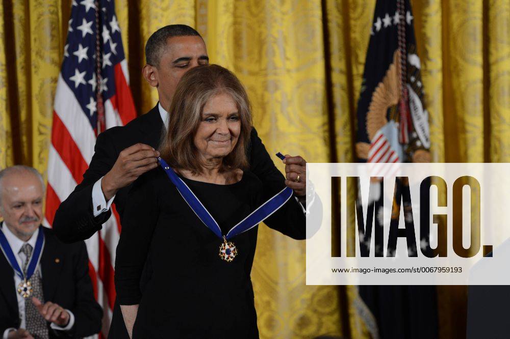 Berühmte Feministinnen, Gloria Steinem Nov. 20, 2013 - Washington, District of Columbia, U.S. - 11 20 13 The White House- Washington DC...President Barack Obama awards the Presidential Medal of Freedom to feminist Gloria Steinem...photo: - ImageCatcher News - ZUMAbw2