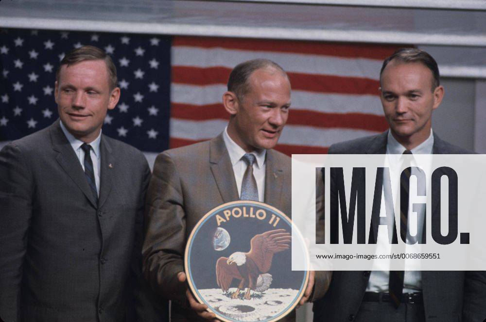 NEIL ARMSTRONG with Buzz Aldrin and Michael Collins.Apollo II.r9692. - ZUMAg49_