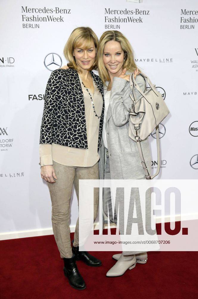 Gesine Cukrowski und Ann-Kathrin Kramer bei der Laurel Fashion Show auf der Mercedes-Benz Fashion Week Berlin Autumn Winter 2016. Berlin, 20.01.2016 Foto:xS.xGabschx xFuturexImage