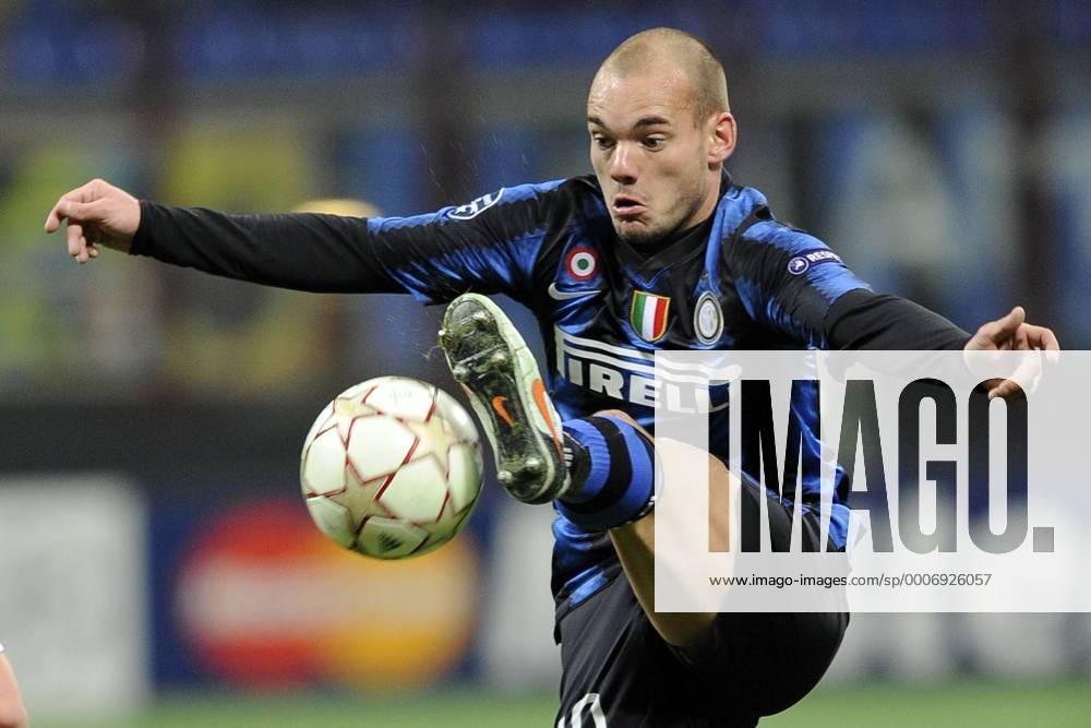 Inter Mailand (blau) - FC Twente Enschede (rot): Wesley Sneijder