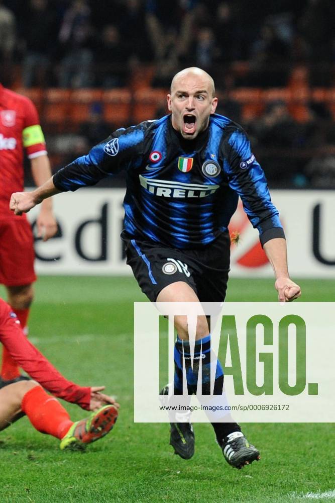 Inter Mailand (blau) - FC Twente Enschede (rot): Torjubel Esteban Cambiasso o0 Jubel, Freude