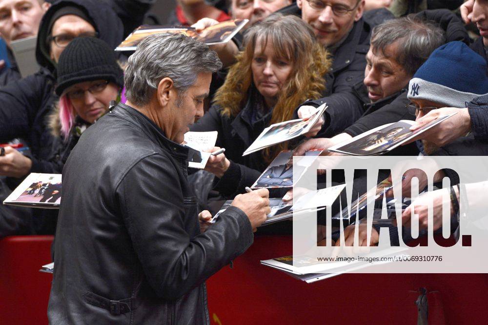 George Clooney arrives for the Hail, Caesar press conference at the 66th Berlin International Film Festival Berlinale 2016 on February 11, 2016in Berlin, Germany. Foto:xC.xNiehausx xFuturexImage