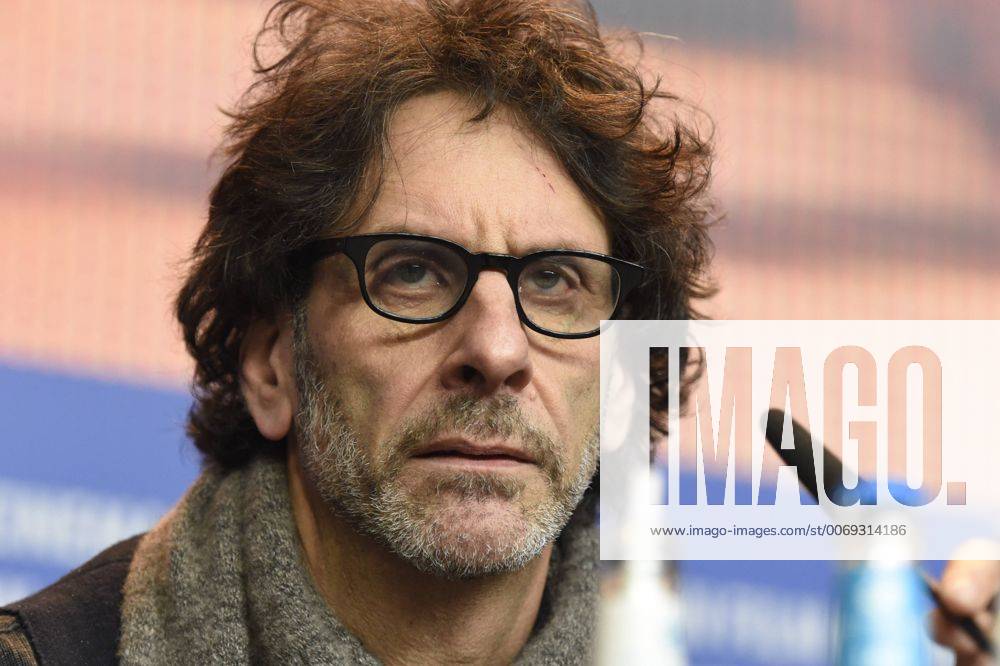 Regisseur Ethan Coen während der Pressekonferenz zum Film -Hail, Caesar- anlässlich der 65. Internationalen Filmfestspiele Berlin 66. Internationale Filmfestspiele in Berlin IFB2016