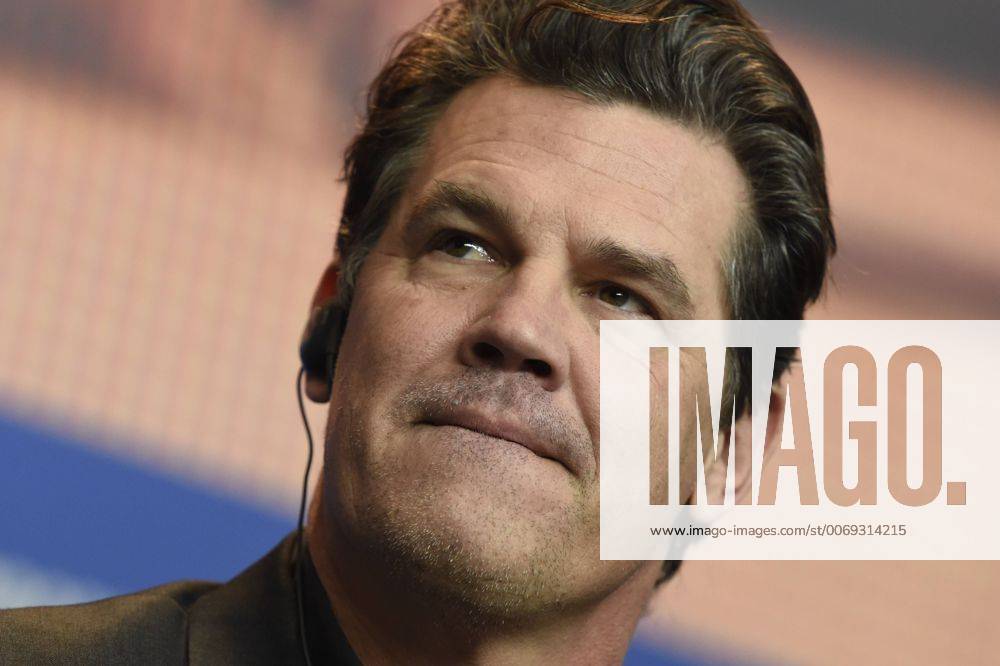 Schauspieler Josh Brolin während der Pressekonferenz zum Film -Hail, Caesar- anlässlich der 65. Internationalen Filmfestspiele Berlin 66. Internationale Filmfestspiele in Berlin IFB2016