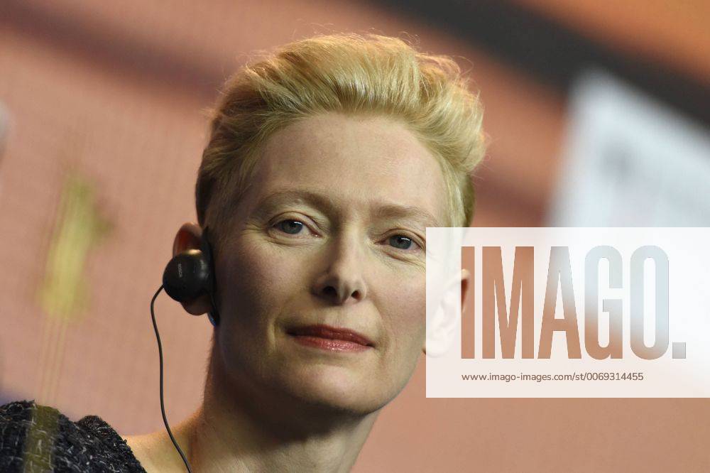 Schauspielerin Tilda Swinton während der Pressekonferenz zum Film -Hail, Caesar- anlässlich der 65. Internationalen Filmfestspiele Berlin 66. Internationale Filmfestspiele in Berlin IFB2016